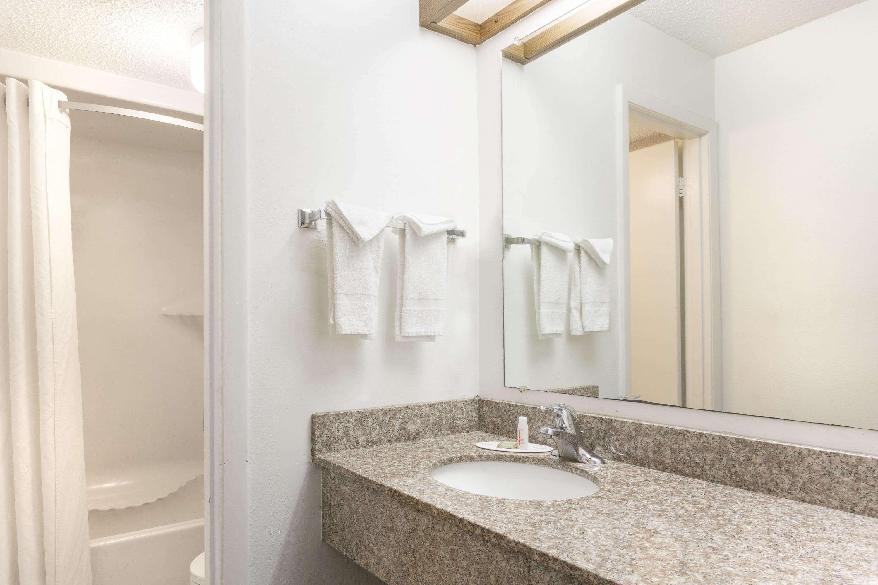 Super 8 By Wyndham Riviera Beach West Palm Beach Exterior photo